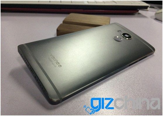 gizchina.es_wp_content_uploads_2016_04_Vernee_Apollo_5.jpg
