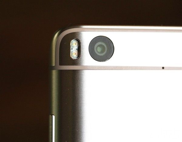 gizchina.es_wp_content_uploads_2016_09_Xiaomi_Mi5S_15.jpg