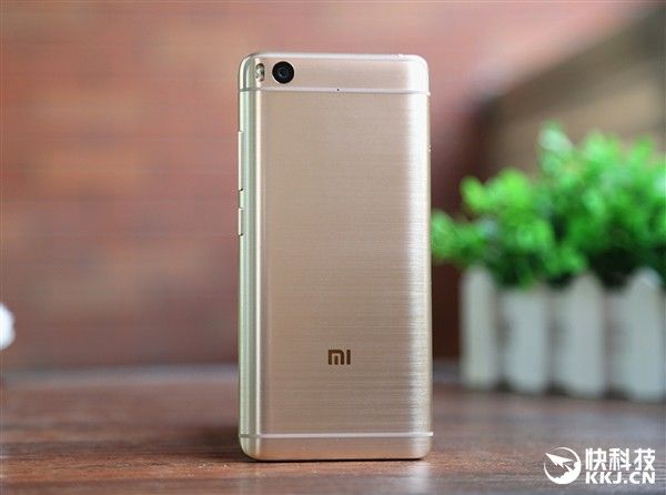 gizchina.es_wp_content_uploads_2016_09_Xiaomi_Mi5S_71.jpg
