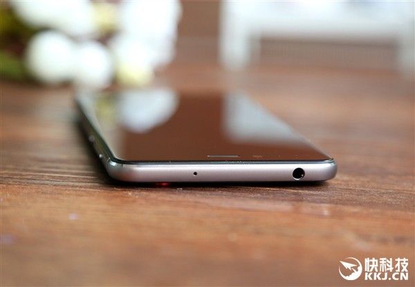 gizchina.es_wp_content_uploads_2016_10_nubia_z11_mini_s_023.jpg