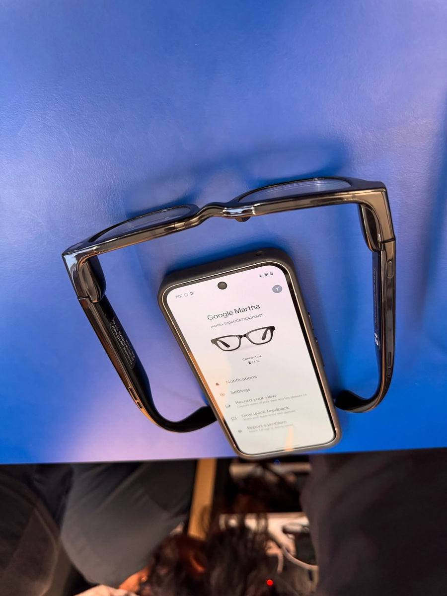 google-android-xr-glasses-martha_191a4c.jpg