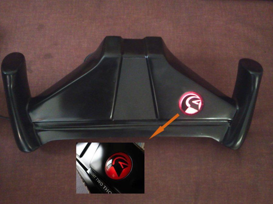gullwing-volante-knight-rider-kitt-con-luz-D_NQ_NP_3012-MLM3901269324_022013-F.jpg