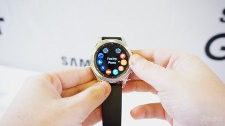 i.blogs.es_badb11_samsung_gear_s3_8_450_1000.jpg