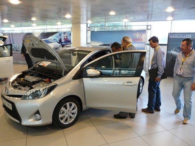 i.blogs.es_d5f3de_jornada_formacion_toyota_650_1200.jpg