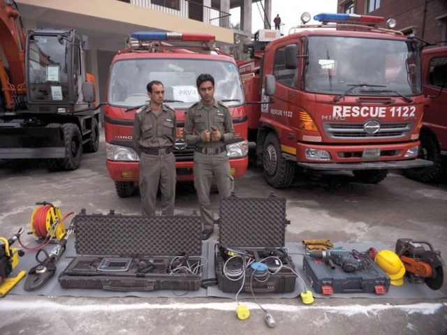i1.tribune.com.pk_wp_content_uploads_2014_03_688585_rescuecopy_1396029213_140_640x480.jpg