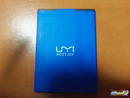 i1229.photobucket.com_albums_ee479_imput1_UMI_20HAMMER_UNBOXIN6bd689ed03d68318fd116ce05a96ae69.jpg