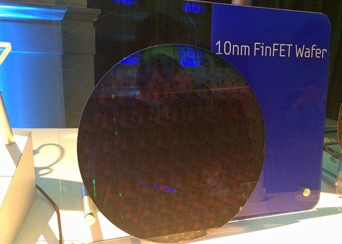 img.difoosion.com_wp_content_blogs.dir_28_files_2016_10_samsung_10nm_chip_produccion.jpg