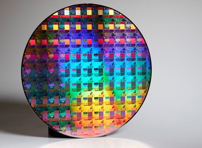 img.difoosion.com_wp_content_blogs.dir_28_files_2016_10_samsung_10nm_chip_produccion_2.jpg