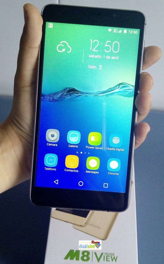 LEAGOO M8 VISTA EN MANO.jpg