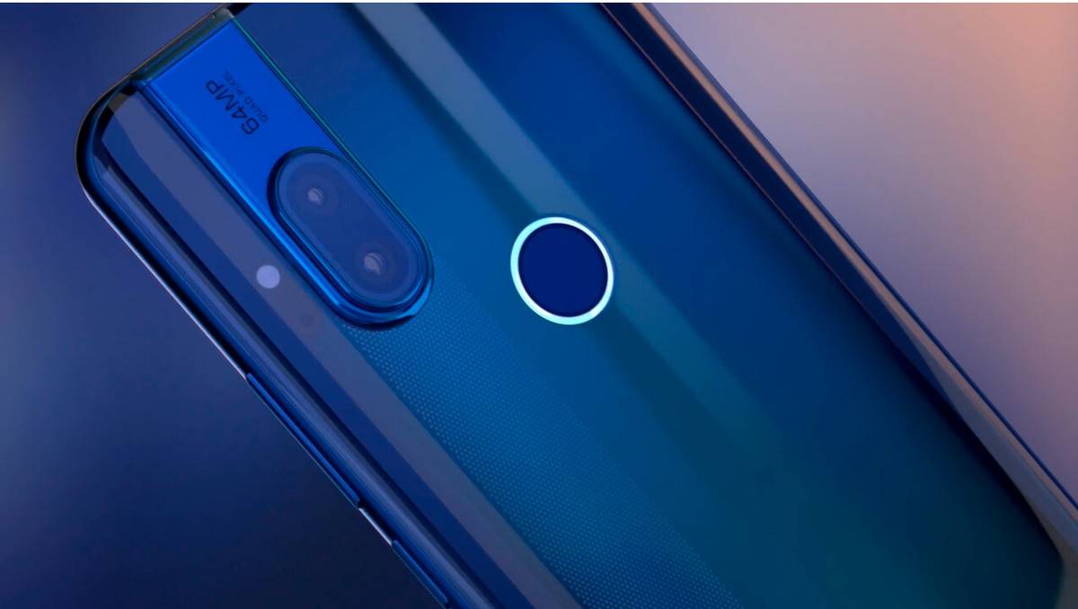 motorola-one-hyper-detras.jpg