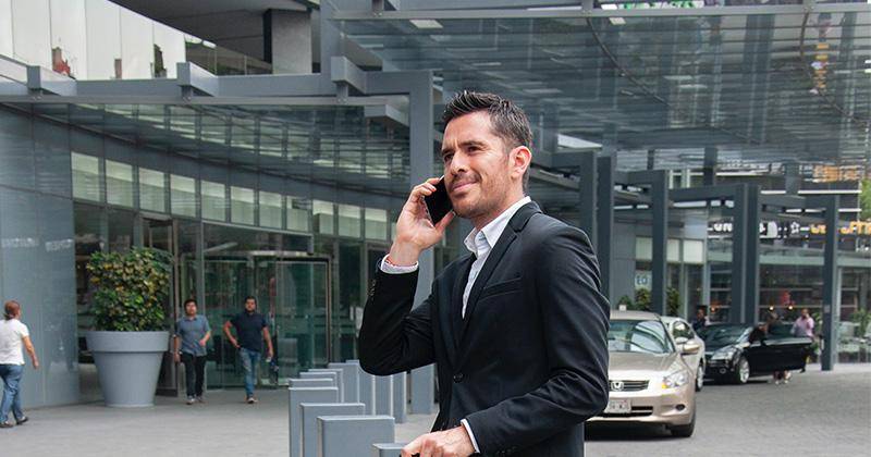 persona-hombre-llamada-telefono.jpg