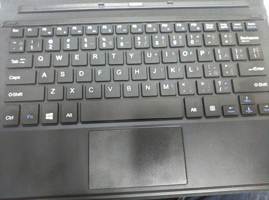 tabletschinas.blog.com_files_2015_12_ChuwiVi1010.jpg
