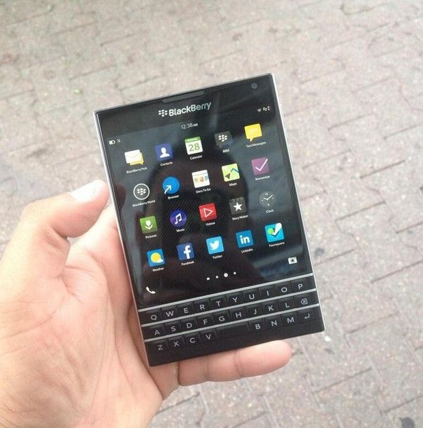 taliandroid.com_wp_content_uploads_2014_06_BlackBerry_Passport1.jpg