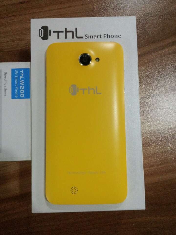 THL W200.jpg