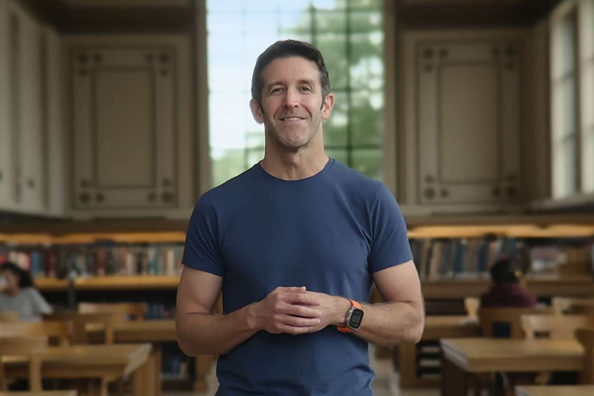 to-Succeed-Tim-Cook-at-Apple-Source-winfuture.de_1.jpg