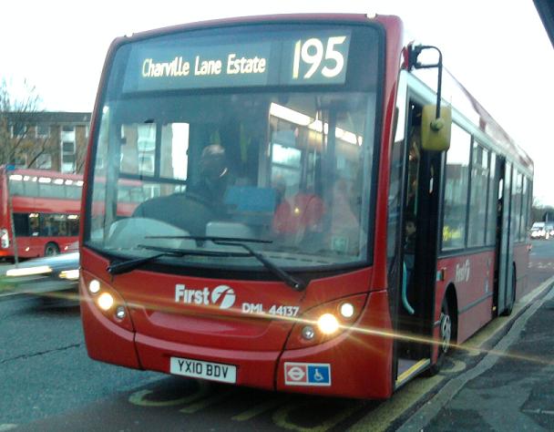 upload.wikimedia.org_wikipedia_en_b_b2_London_Bus_195.jpg