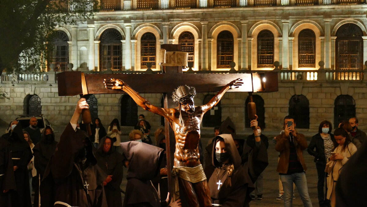 Viacrucis Cristo Buena Muerta - Toledo (16 Abril 2022) 12.JPG