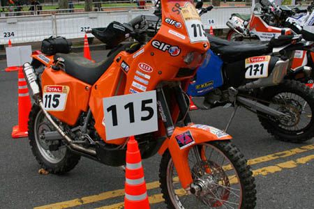 www.dakar.com_PHOTOS_DAK_2009_vehicule_115.jpg