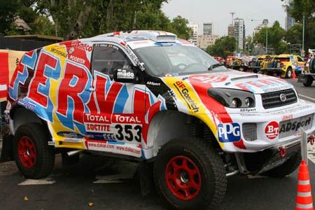 www.dakar.com_PHOTOS_DAK_2009_vehicule_353.jpg