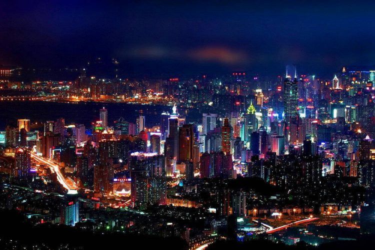 www.elandroidelibre.com_wp_content_uploads_2016_10_Shenzhen_noche_750x500.jpg