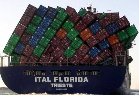 www.fondear.org_infonautic_barco_barco_navegando_contenedores_peligro_cont.jpg