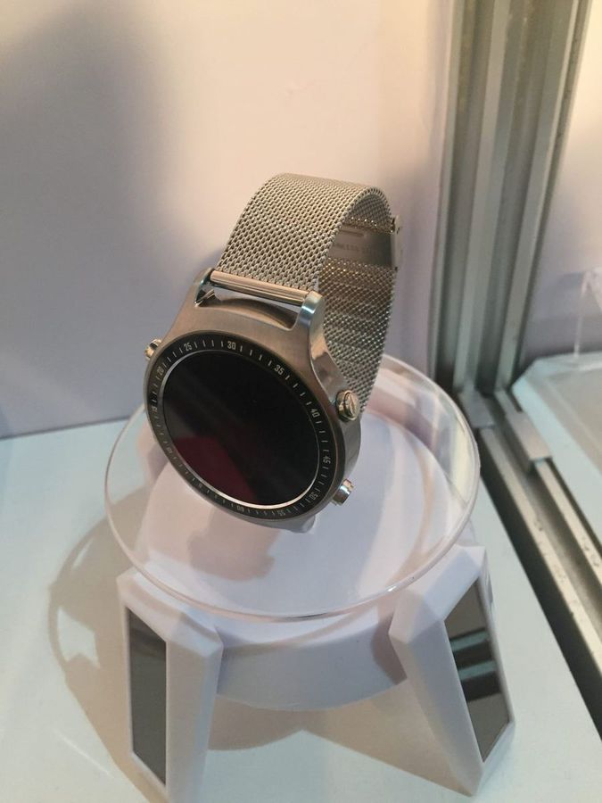 www.gizlogic.com_wp_content_uploads_2016_02_Bluboo_XWatch.jpg