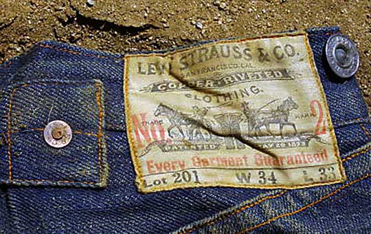 www.highsnobiety.com_uploads_RTEmagicC_levis_1800s_Vintage_201_front.jpg