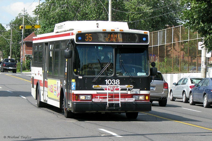 www.michaeltaylor.ca_bus_ttc_1038_08_24_09_mt.jpg
