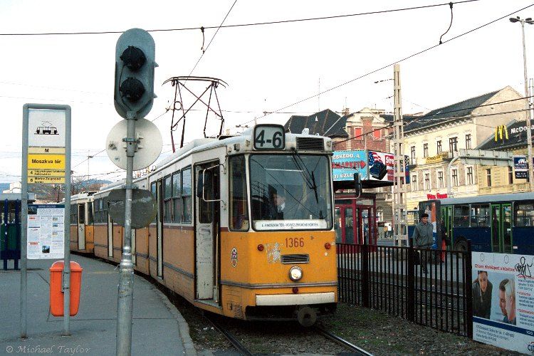 www.michaeltaylor.ca_trams_hungary_1366_buda_mt.jpg