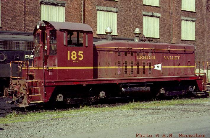 www.northeast.railfan.net_images_tr_lv185.jpg