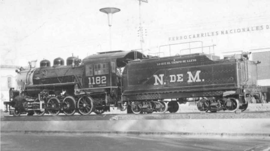 www.steamlocomotive.com_consolidation_ndm1182.jpg
