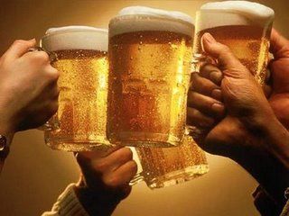 www.subeimagenes.com_img_brindis_cerveza_927020.jpg