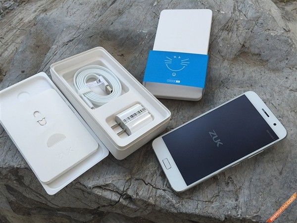www.zukmobile.cc_media_wysiwyg_ZUK_Z1_Mobile_Phone_Unpacking_01.jpe