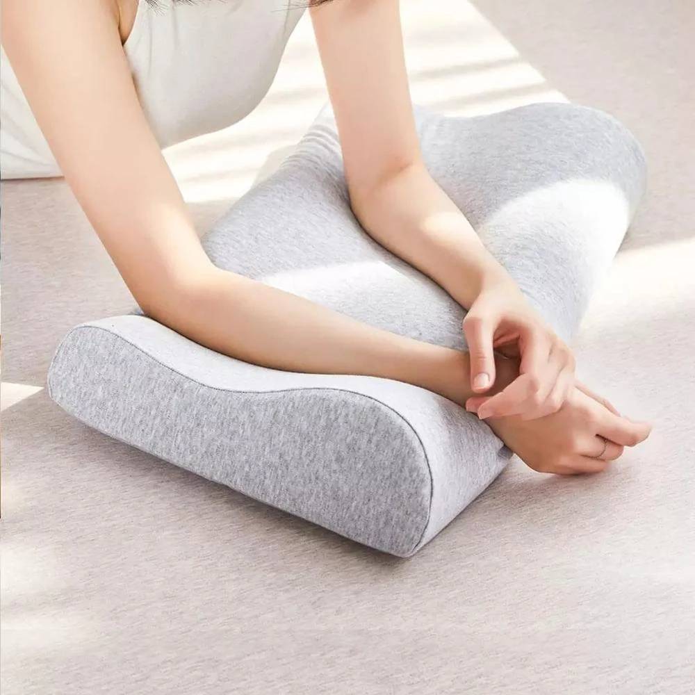 Xiaomi-Mijia-Neck-Protection-Pillow-Memory-Cotton-Pillow-Full-Antibacterial-4-Seasons-Soft-Pil...jpg