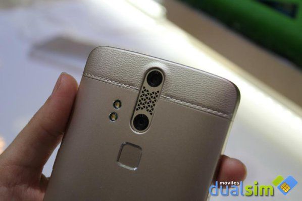 ZTE-Axon-Elite-AH-8.jpg