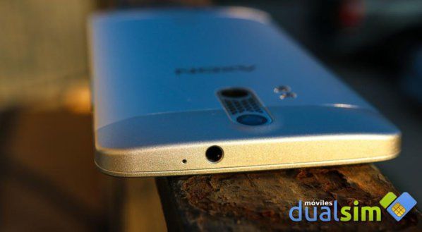 ZTE-Axon-Phone-13-840x560.jpg