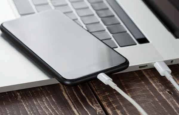 Cómo conectar el teléfono a la PC, 4 métodos