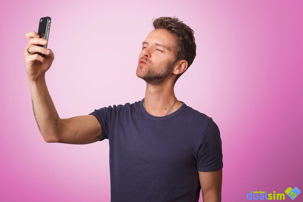Tinder quiere elegir tus fotos de perfil mediante IA