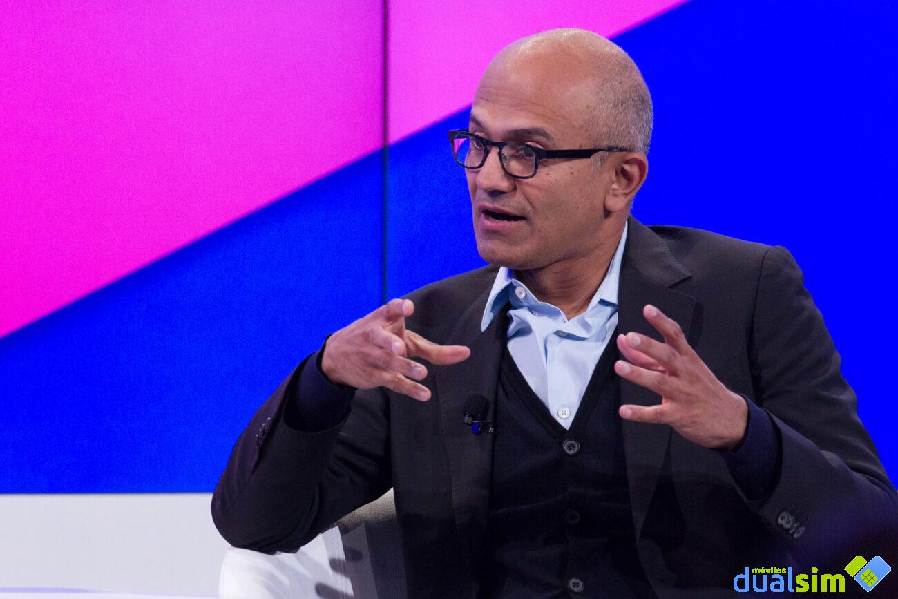 El CEO de Microsoft culpa a Apple por la inferioridad de Bing frente a Google