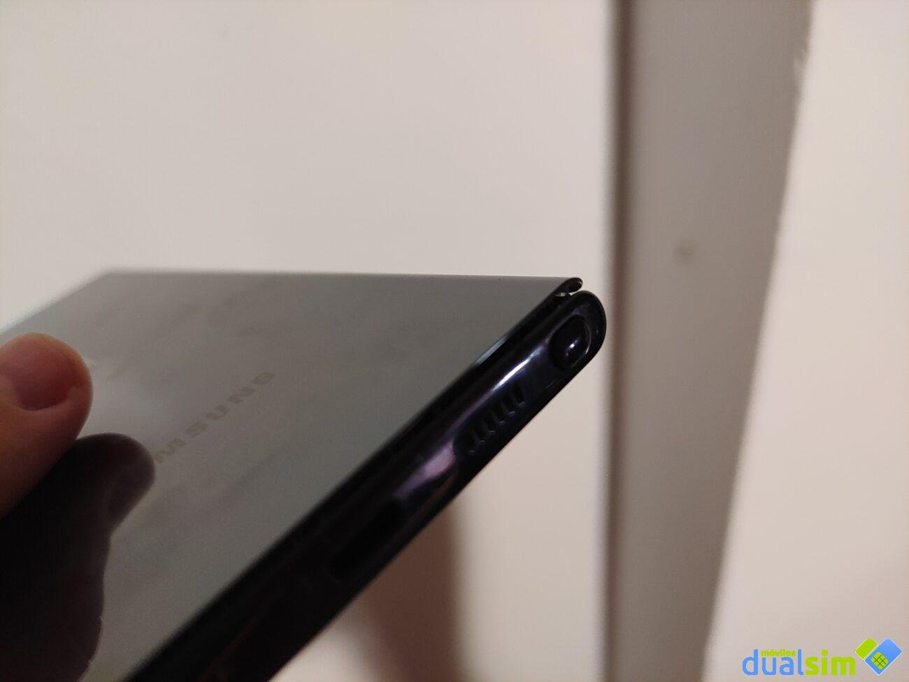 A mi Galaxy Note Ultra 5G se le ha hinchado la batería a tal punto que puede incendiarse