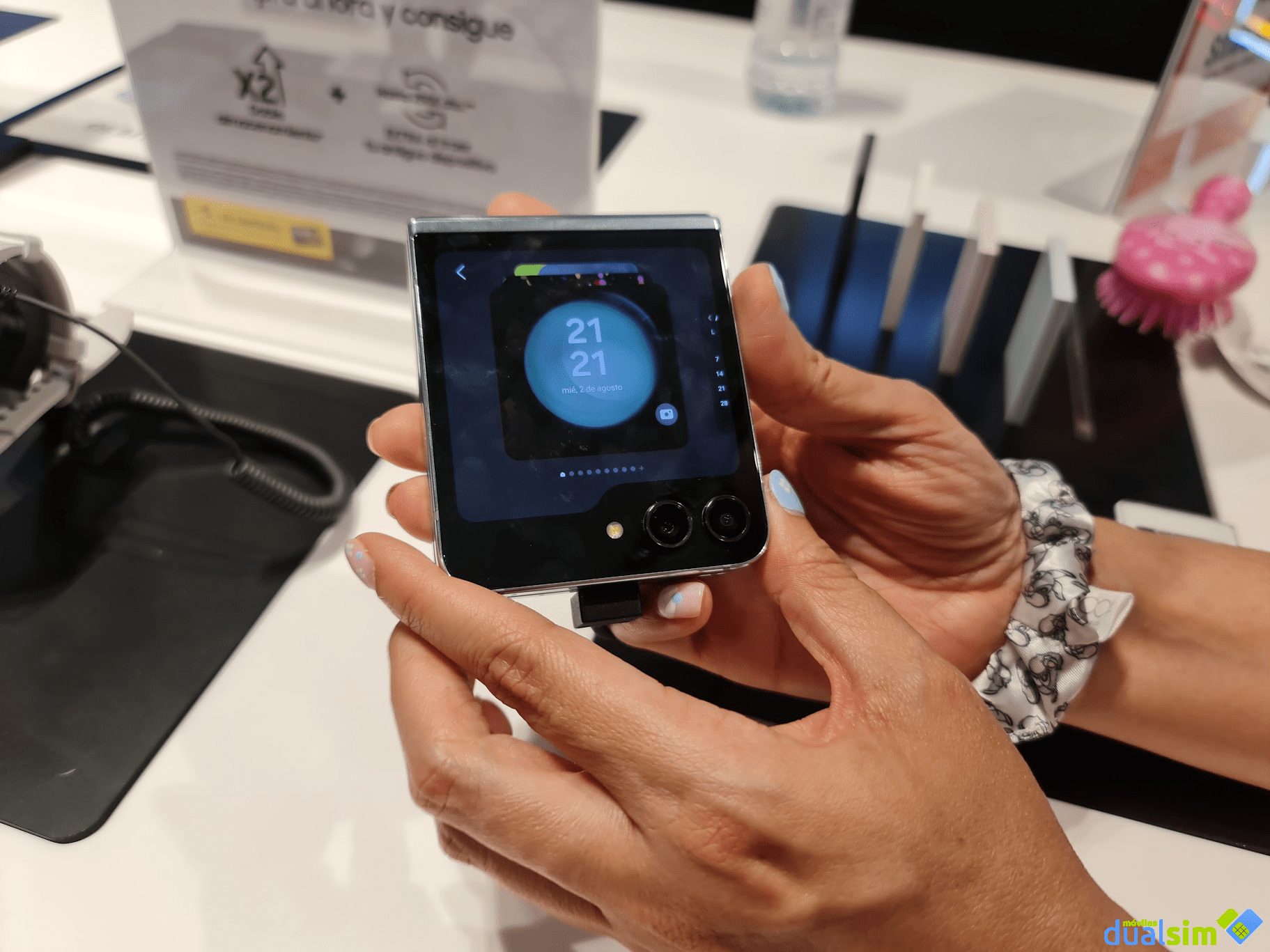 La pantalla externa del Samsung Galaxy Z Flip5 está limitada... pero con Good Lock se desbloquea