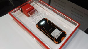 10000mAh 3-proof smartphone-OUKITEL.jpg
