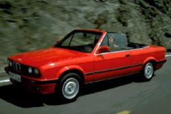 BMW_3-Series--E30--Cabriolet-1982_main.jpg