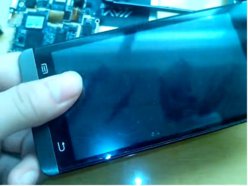 pantalla Jiayu G3 con raya.jpg