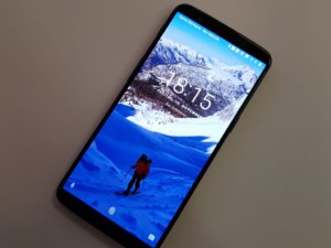 awww.teknofilo.com_wp_content_uploads_2017_11_OnePlus_5T_1024x768.jpg