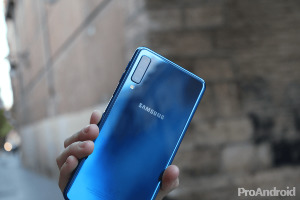 samsung-galaxy-a7-2018-trasera.png