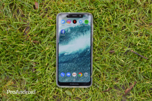 motorola-One-review.jpg