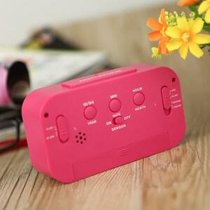 geekbuying-LED-Electronic-Photosensitive-Clock-Pink-744866-.jpg
