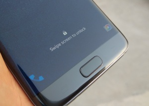 Galaxy-S7-edge-home-button-closeup.jpg