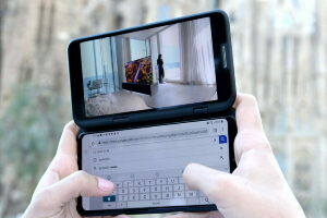 LG-V50-ThinQ-with-Dual-Screen-03-1024x682.jpg